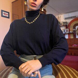 XL 1990s vintage 100% lambswool St. michaels turtleneck in dark navy blue!